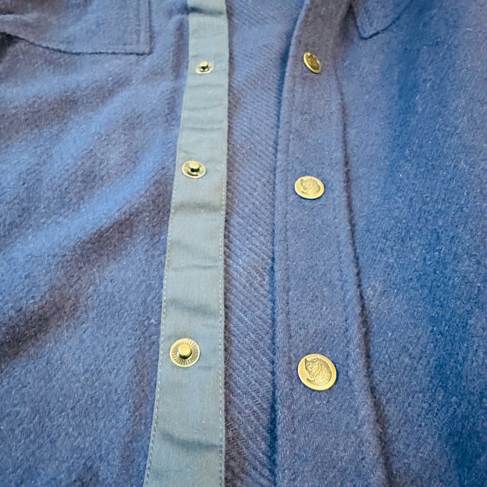 FJALLRAVEN CANADA SOLID SHIRT - NIGHT SKY Navy Blue Men’s Small Button Up NWT - Picture 8 of 15